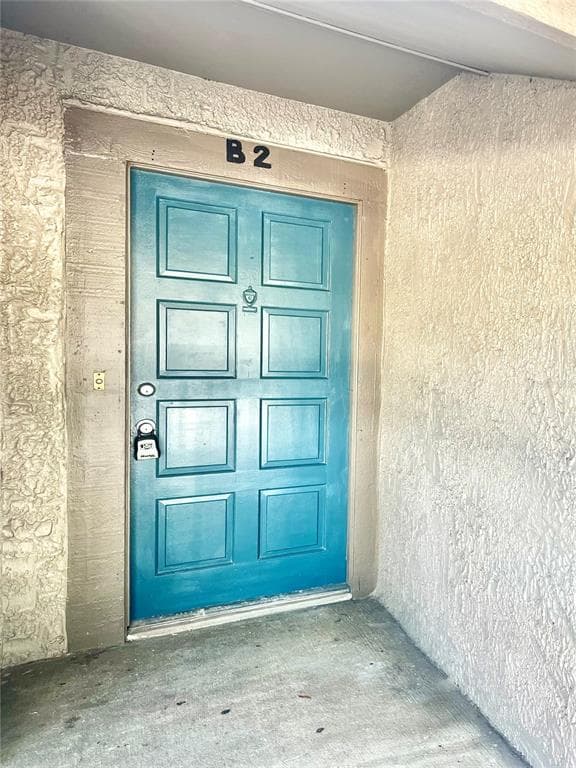6344 NEWTOWN CIRCLE UNIT B2 TAMPA, FL 33615