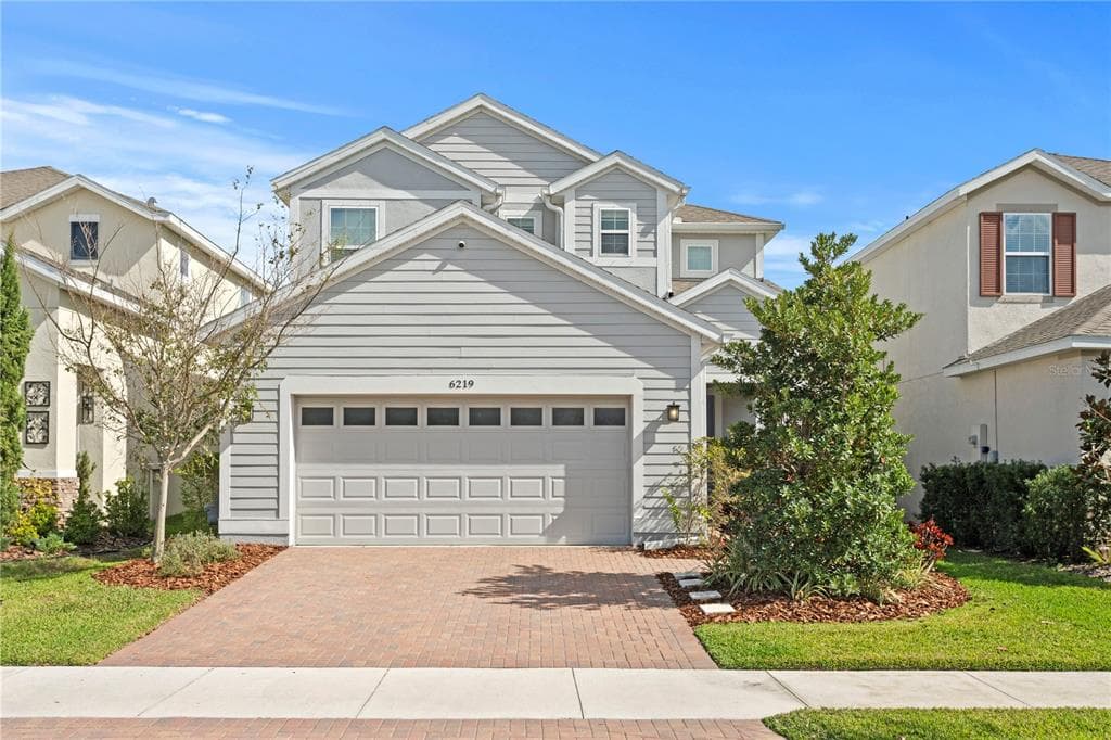 6219 VOYAGERS PLACE APOLLO BEACH, FL 33572