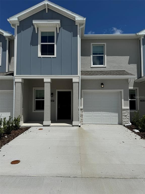 2469 SKYLINE LOOP KISSIMMEE, FL 34758