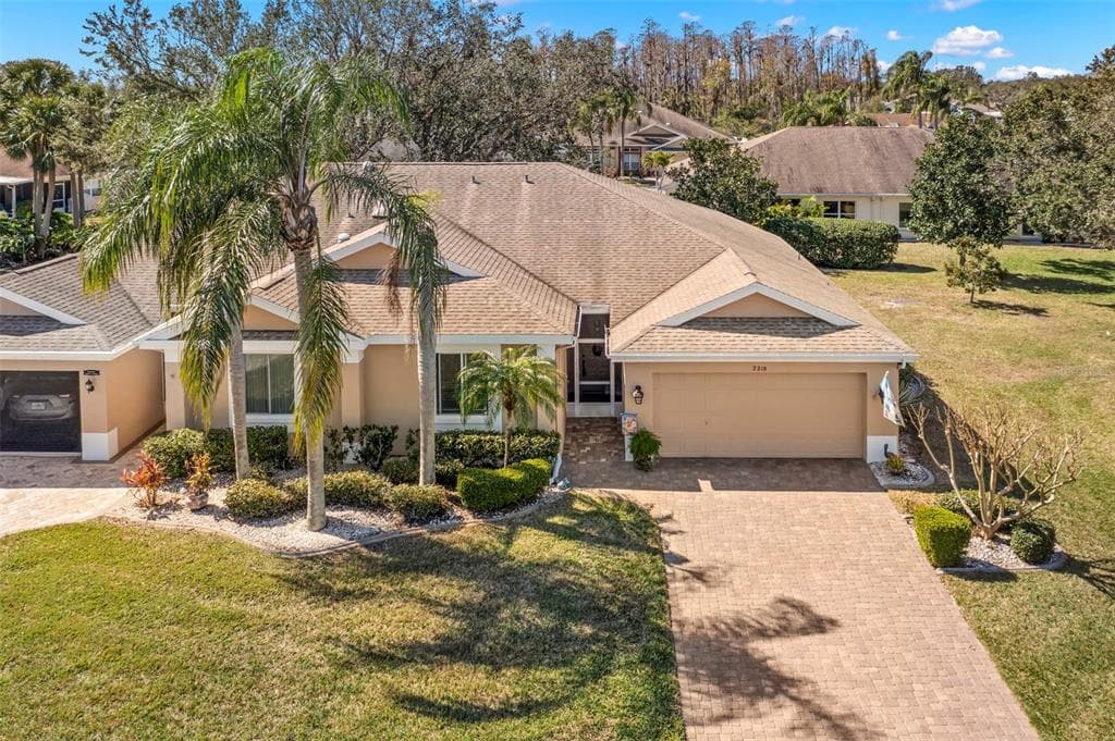 2218 MAYFIELD PALMS LANE UNIT 323 SUN CITY CENTER, FL 33573