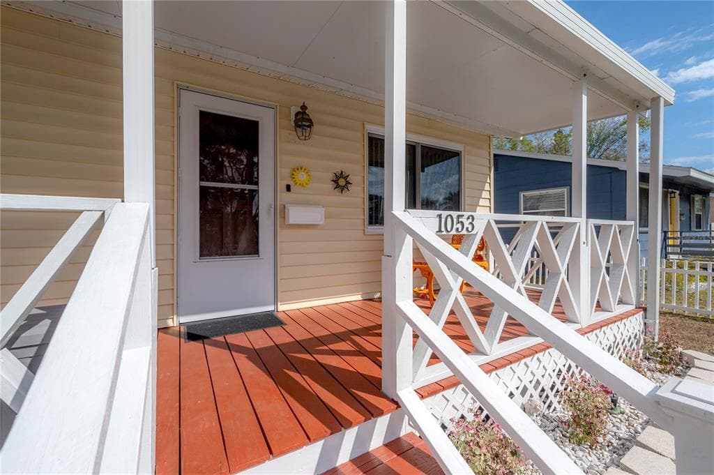 1053 56TH AVENUE N ST PETERSBURG, FL 33703