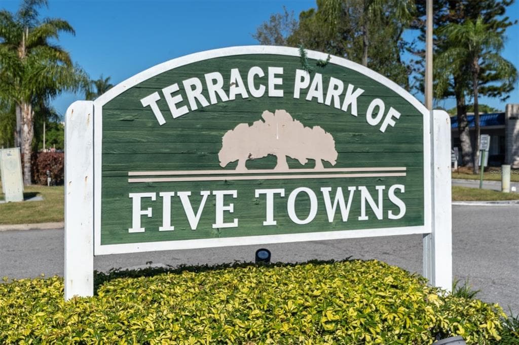 8199 TERRACE GARDEN DRIVE N UNIT 212 ST PETERSBURG, FL 33709