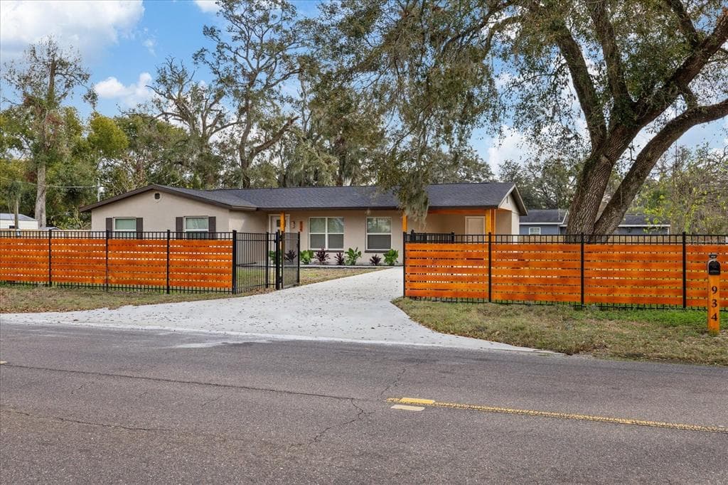 934 W WHEELER ROAD BRANDON, FL 33510