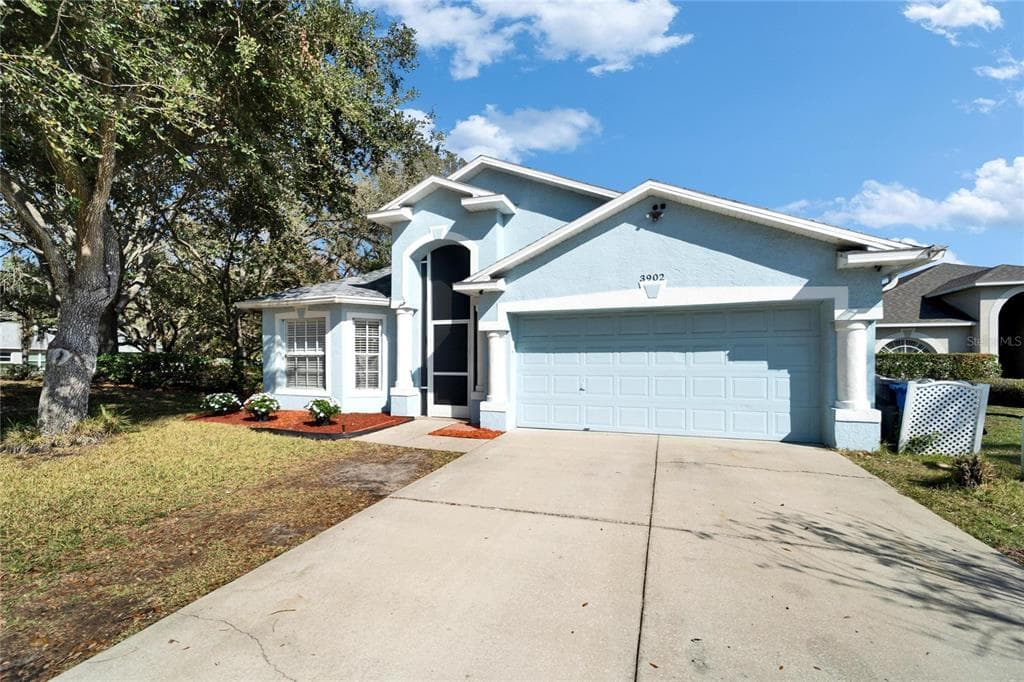 3902 IXORA COURT
