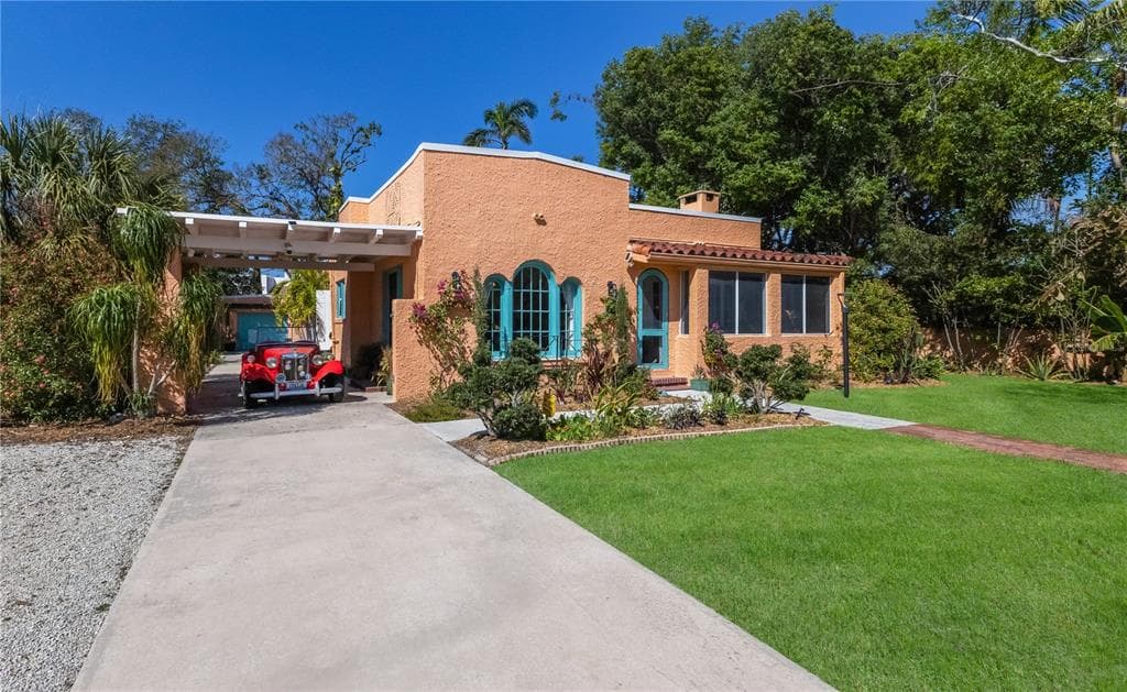 610 CASABELLA DRIVE BRADENTON, FL 34209