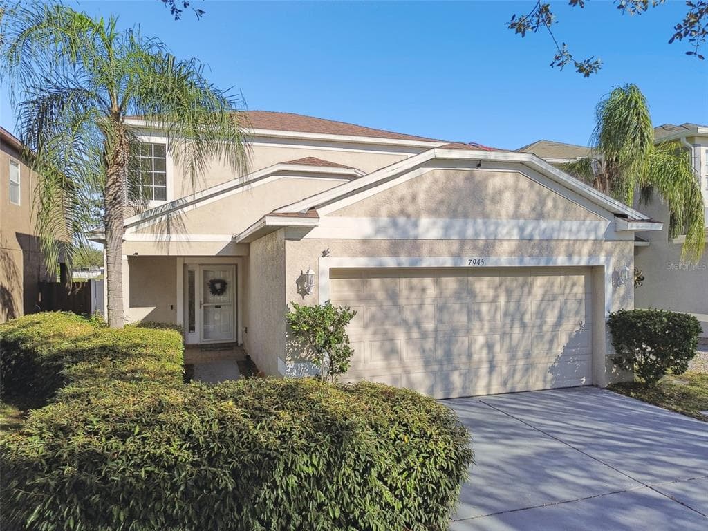 7945 CARRIAGE POINTE DRIVE GIBSONTON, FL 33534