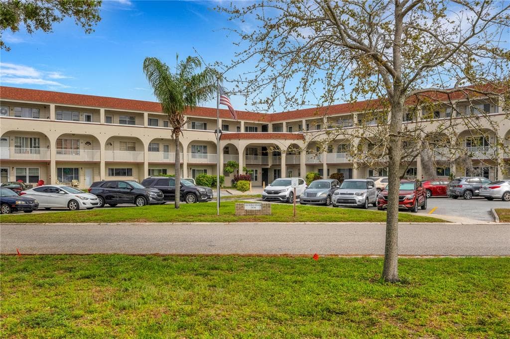 2434 AUSTRALIA WAY E UNIT 44 CLEARWATER, FL 33763