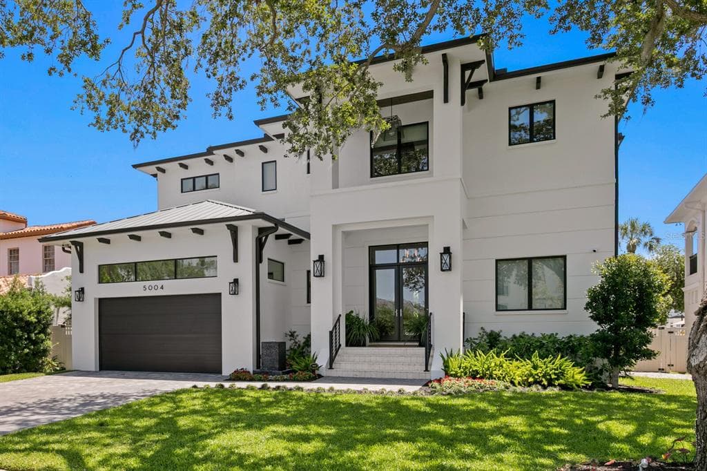 5004 S THE RIVIERA TAMPA, FL 33609