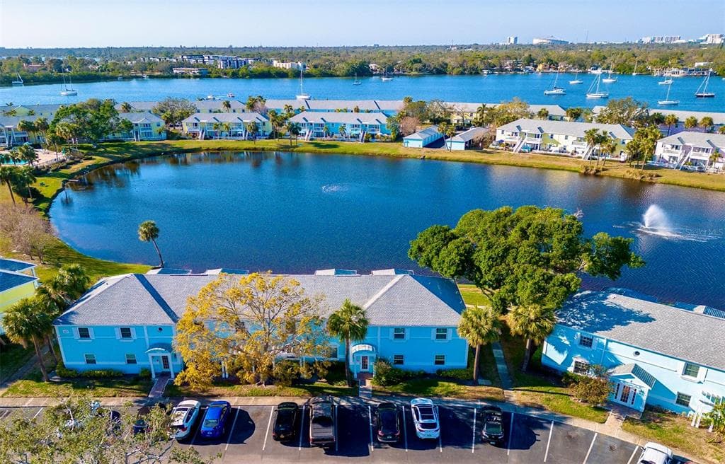 151 SEA HORSE DRIVE SE UNIT D ST PETERSBURG, FL 33705