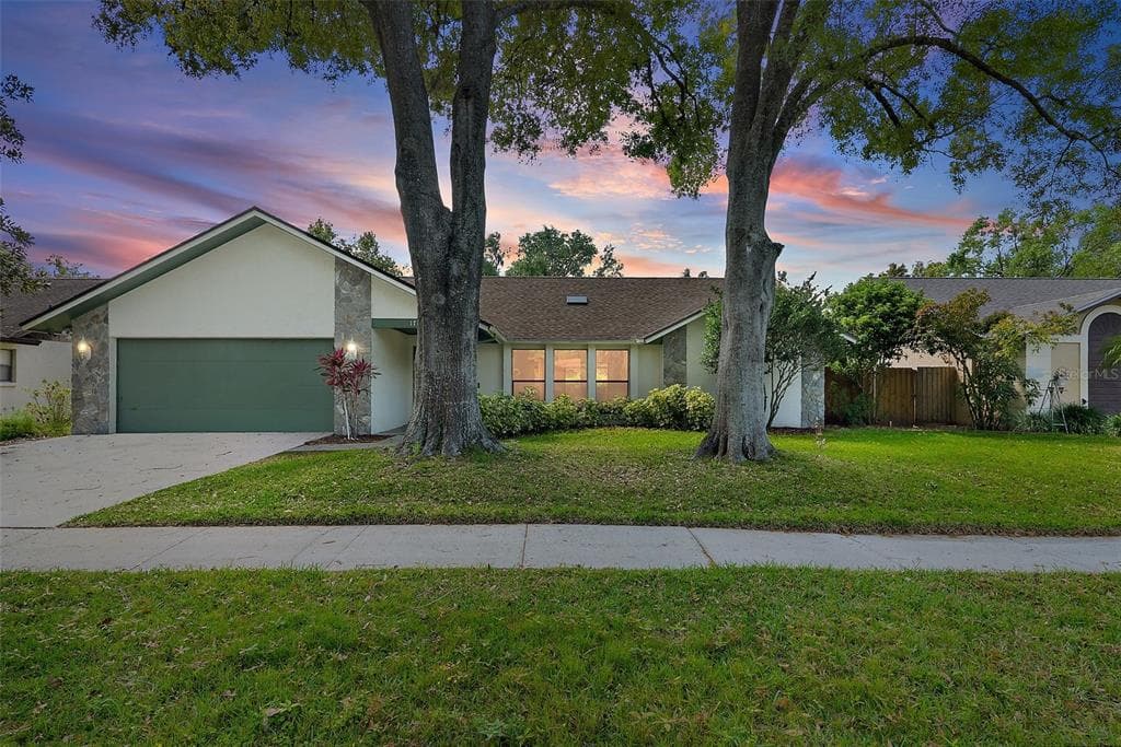 1740 SHADY LEAF DRIVE VALRICO, FL 33596