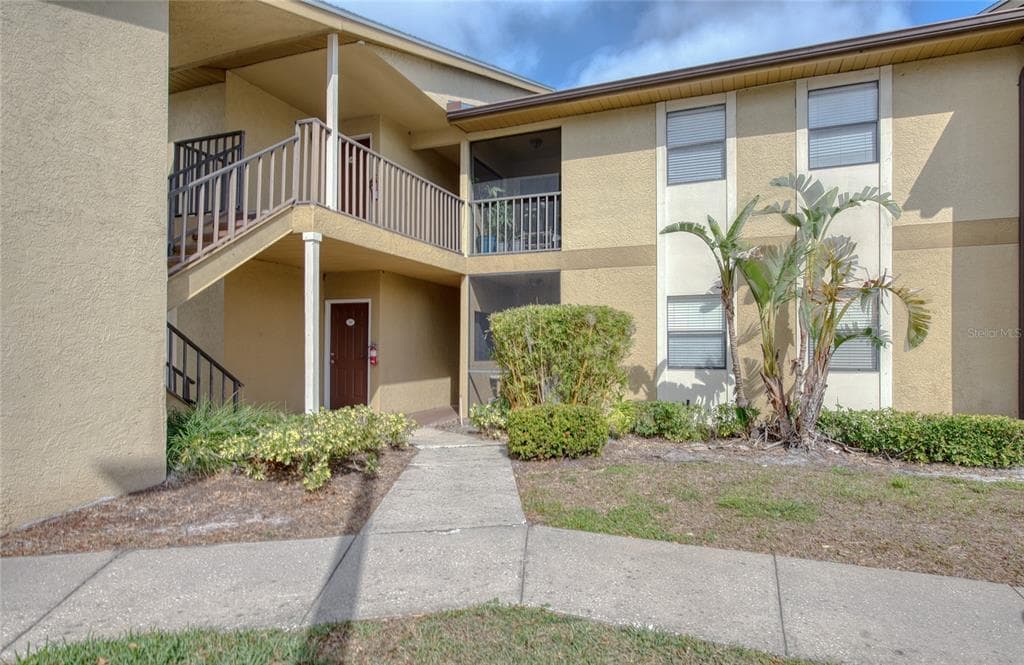 10195 SAILWINDS BOULEVARD N UNIT 101 LARGO, FL 33773