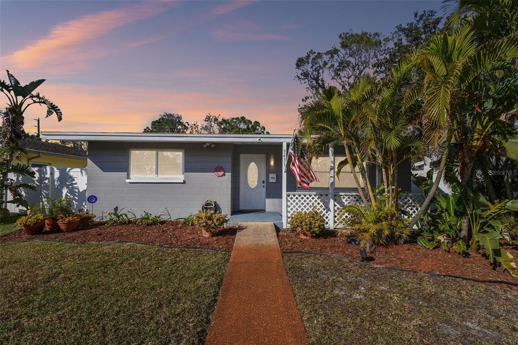 5631 3RD AVENUE N ST PETERSBURG, FL 33710