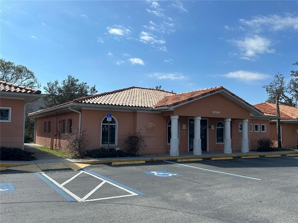 37914 DAUGHTERY ROAD ZEPHYRHILLS, FL 33541