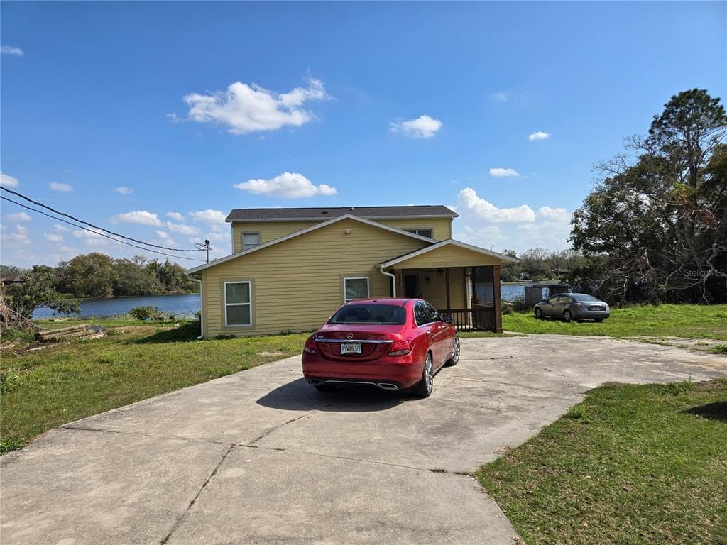 8725 TWIN LAKES BOULEVARD TAMPA, FL 33614