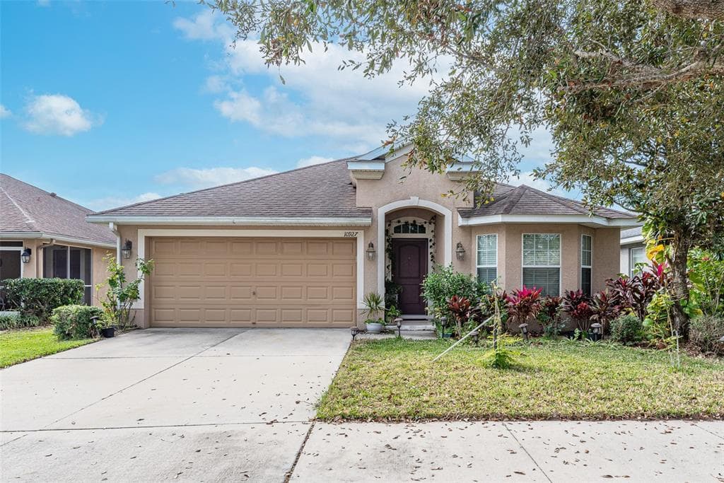 10927 STANDING STONE DRIVE WIMAUMA, FL 33598