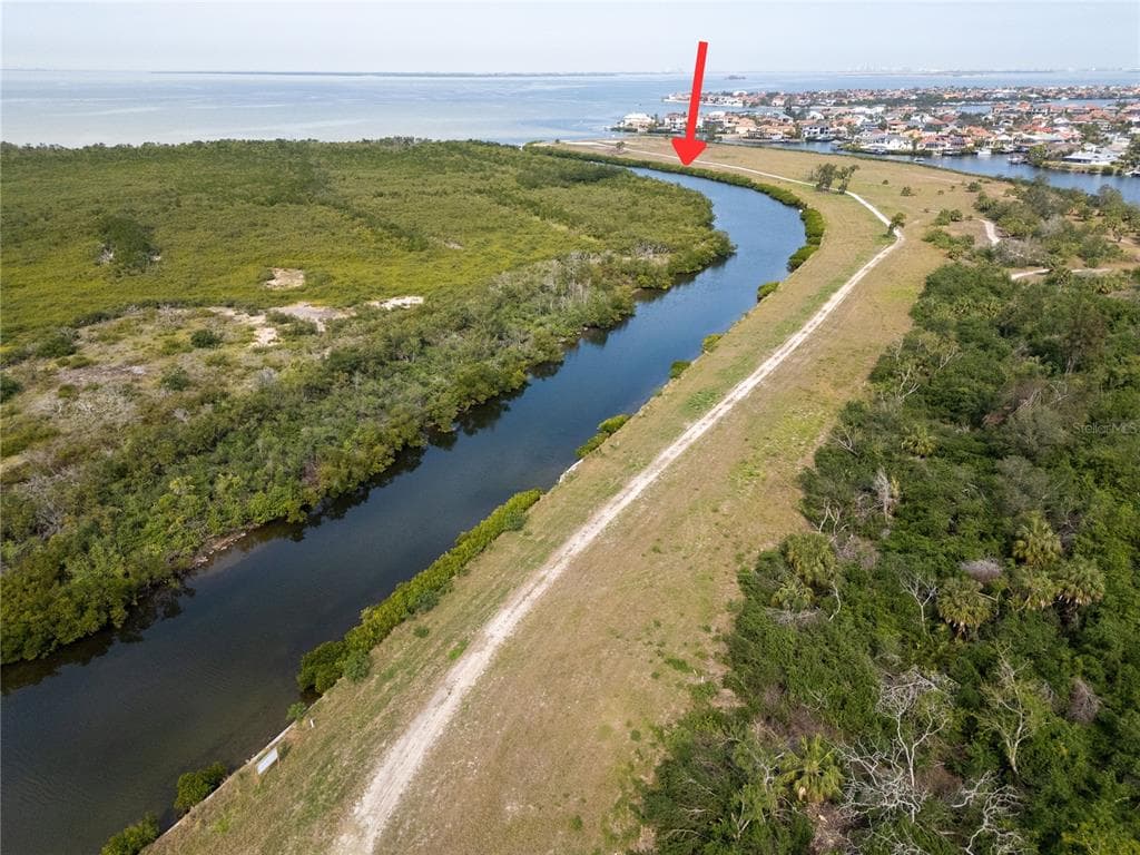 28 HAMMOCK BAY BOULEVARD APOLLO BEACH, FL 33572