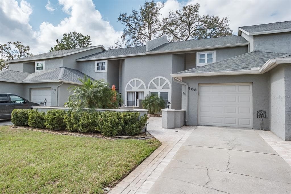 388 BUCKINGHAM PLACE PALM HARBOR, FL 34684