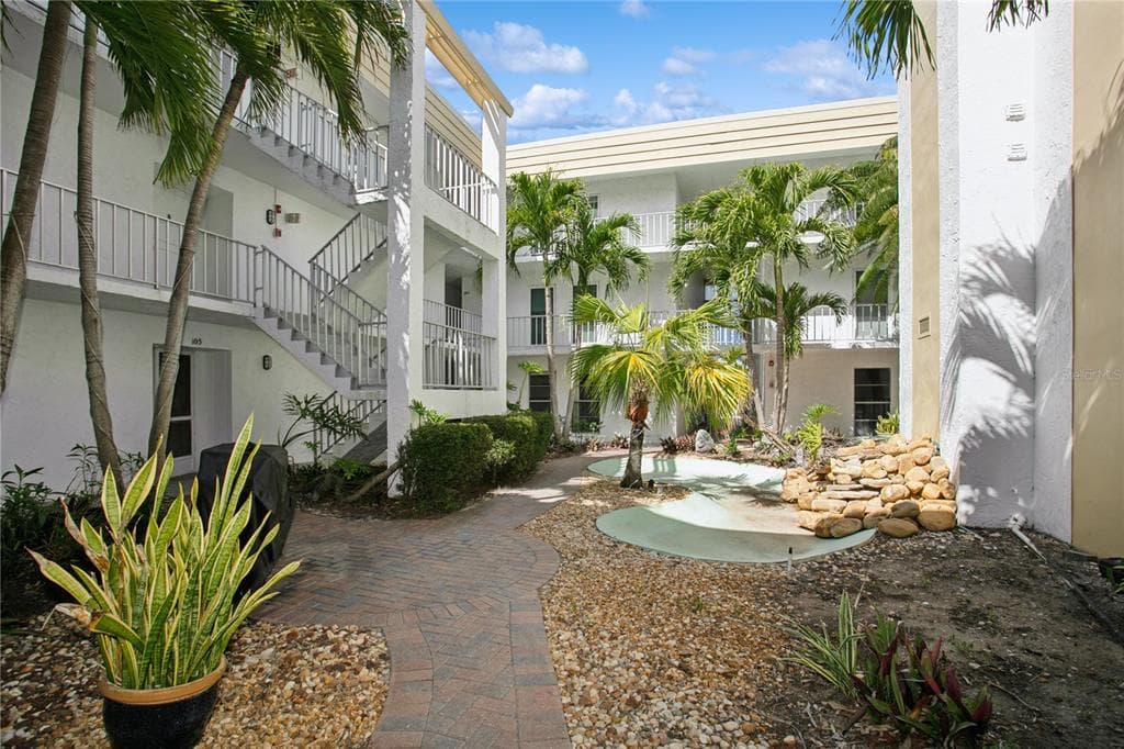 661 POINSETTIA AVENUE UNIT 307 CLEARWATER BEACH, FL 33767