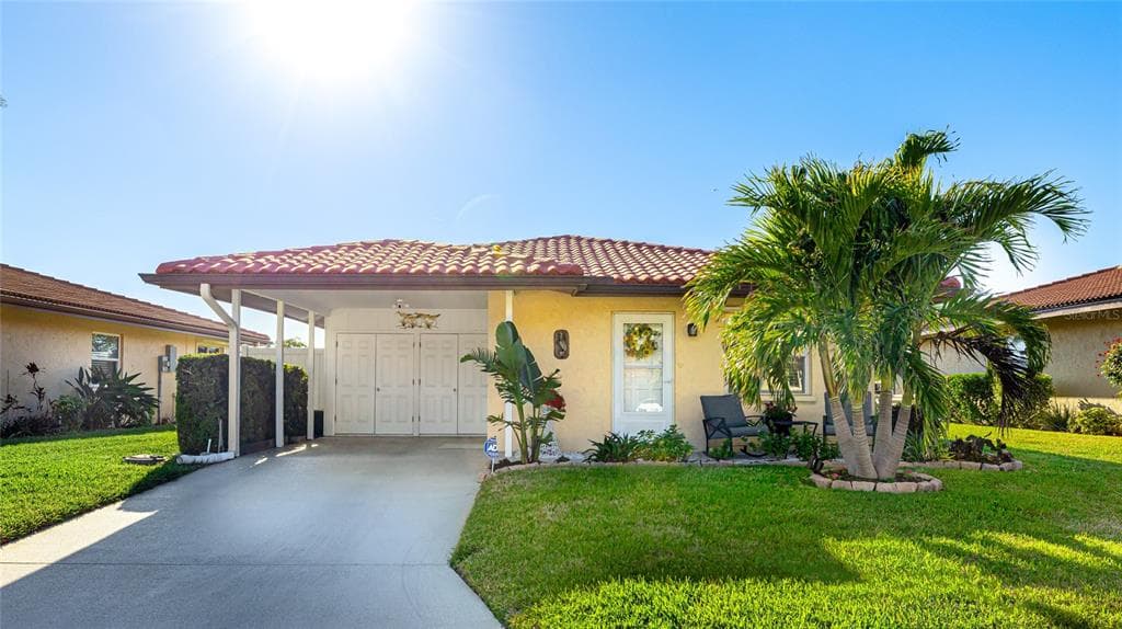 6406 AUBURN AVENUE BRADENTON, FL 34207