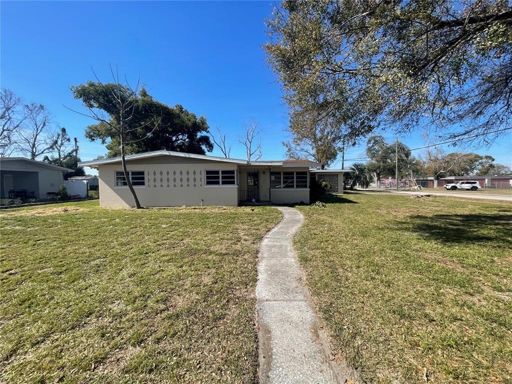 100 HIGH STREET WINTER HAVEN, FL 33880