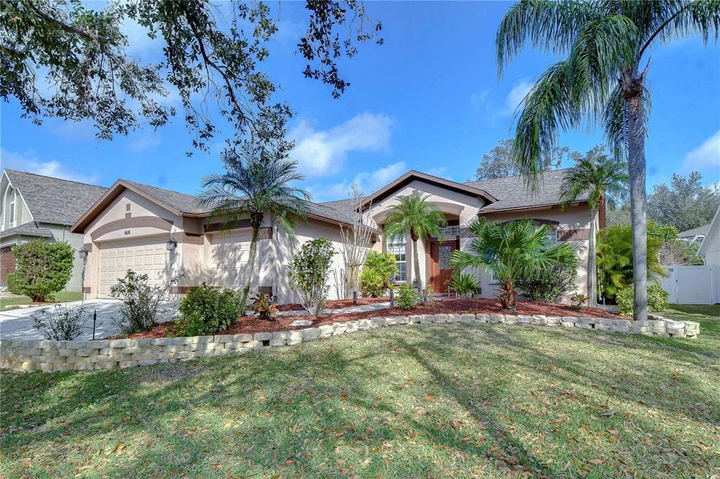 4614 RIVER CLOSE BOULEVARD VALRICO, FL 33596