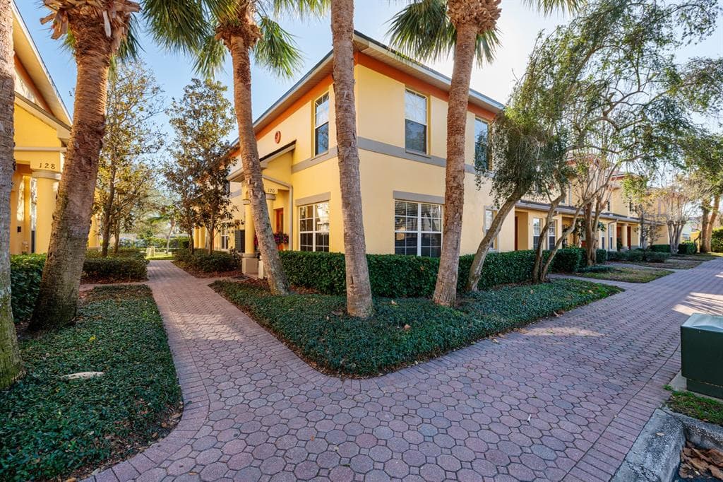 122 COQUINA BAY DRIVE ST PETERSBURG, FL 33705