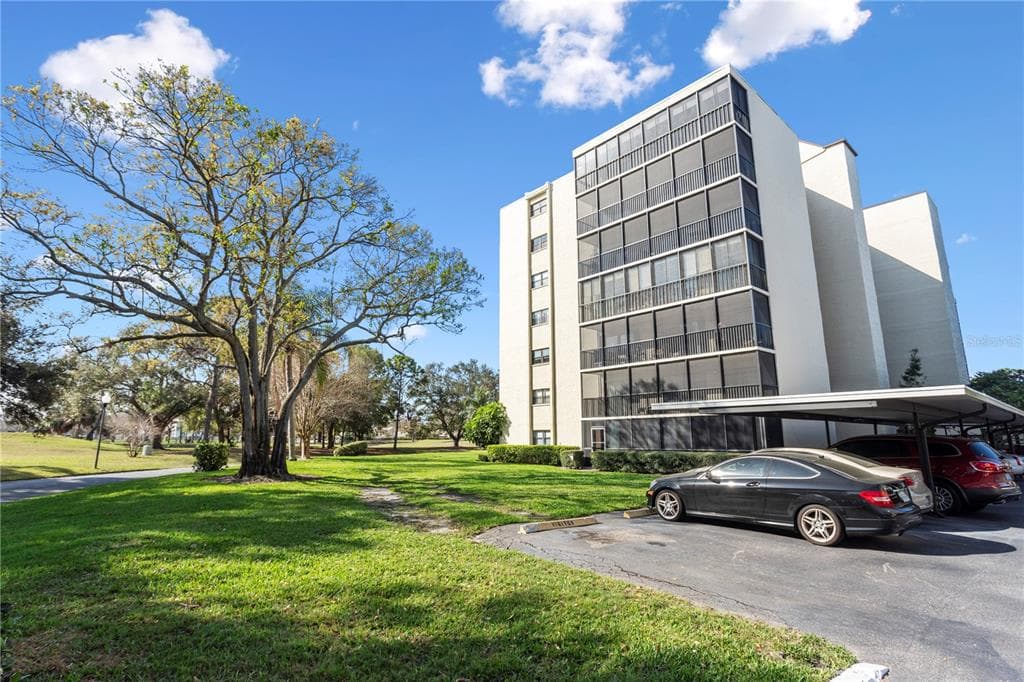 2900 COVE CAY DRIVE UNIT 4A CLEARWATER, FL 33760