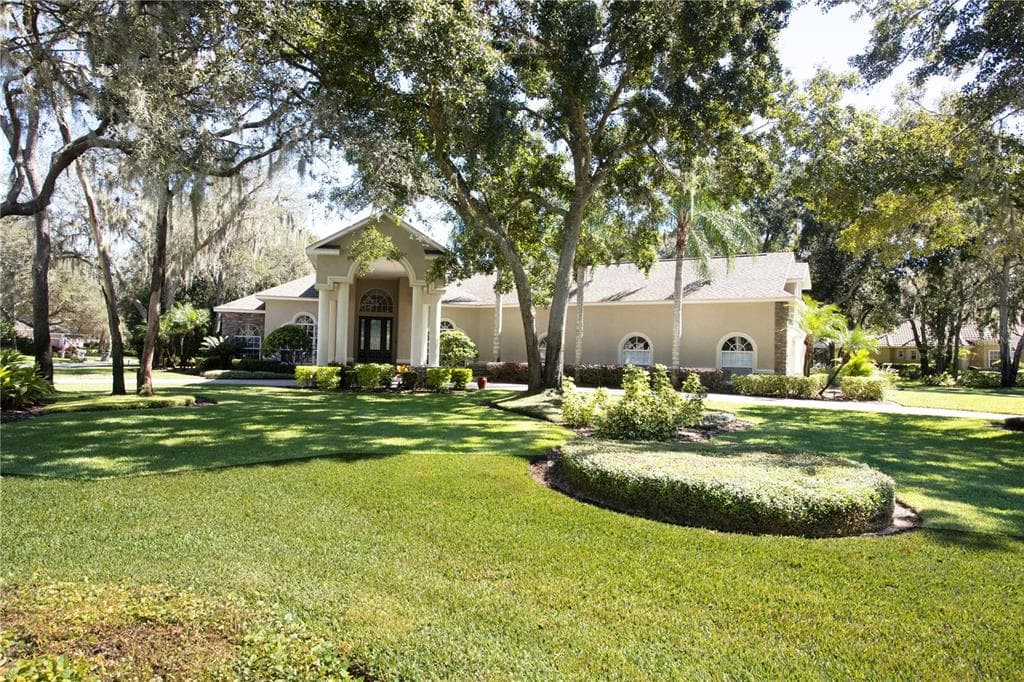 6222 KINGBIRD MANOR DRIVE LITHIA, FL 33547