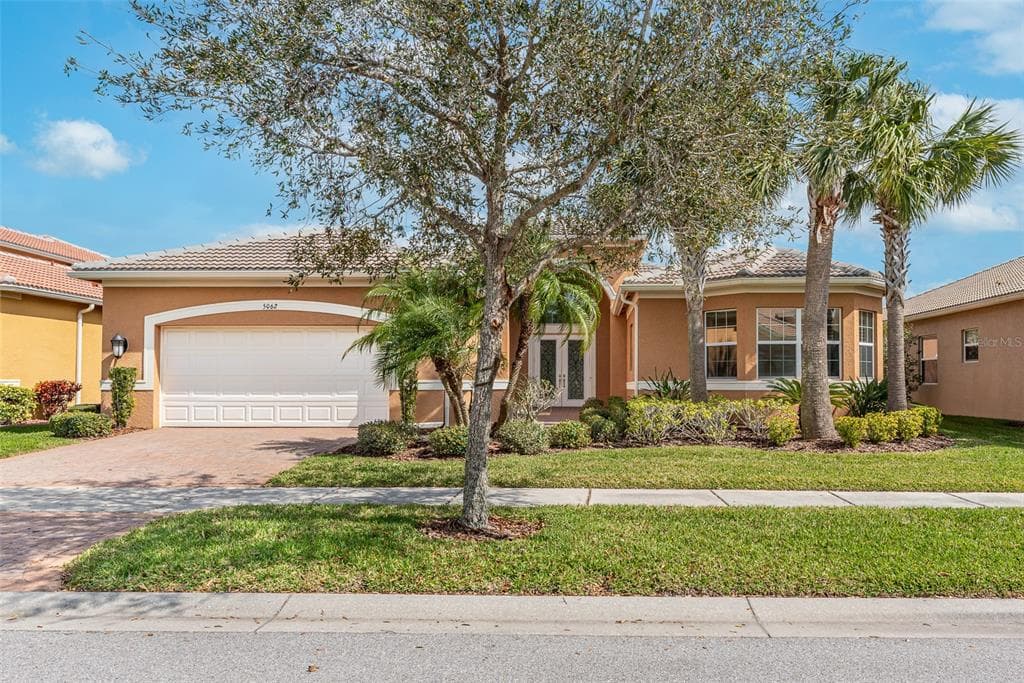 5062 STONE HARBOR CIRCLE WIMAUMA, FL 33598