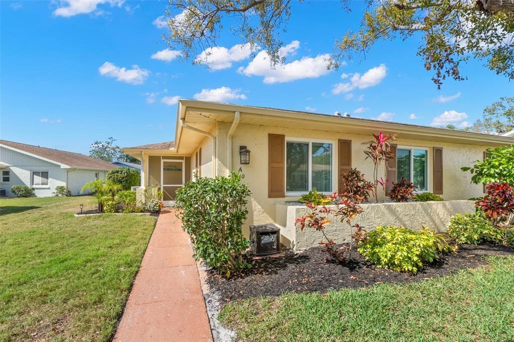 410 FARADAY TRAIL UNIT A SUN CITY CENTER, FL 33573