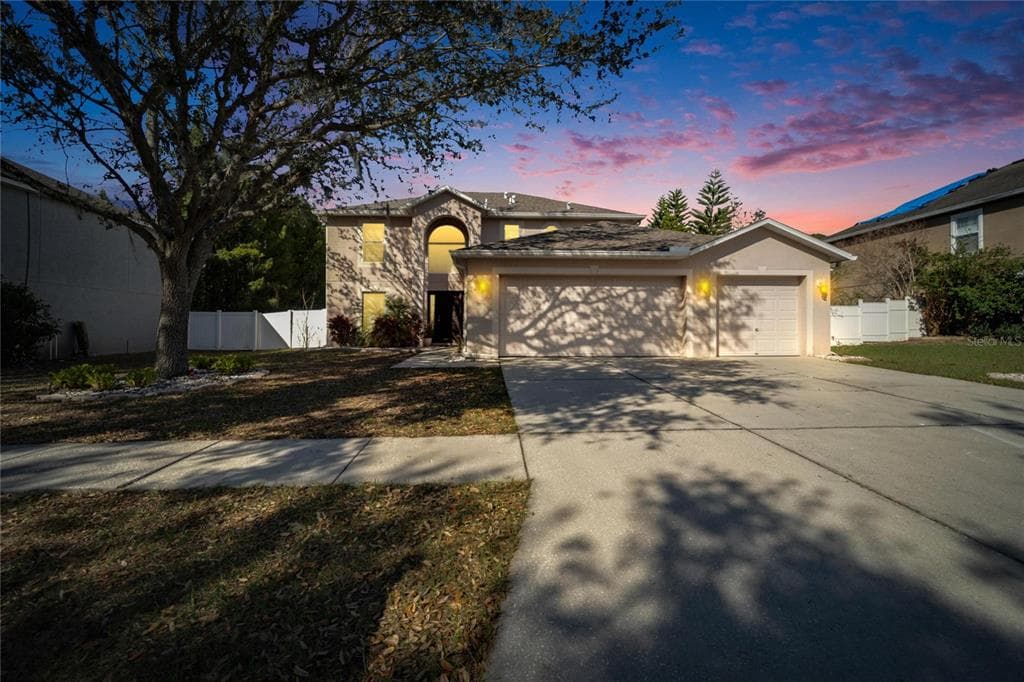 2108 VALRICO HEIGHTS BOULEVARD VALRICO, FL 33594
