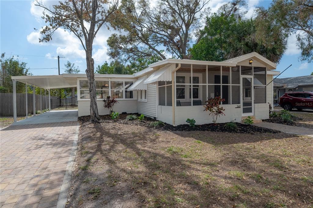 560 80TH AVENUE N ST PETERSBURG, FL 33702