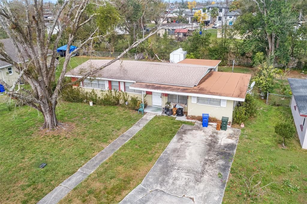 220 HILLSIDE DRIVE LAKELAND, FL 33803