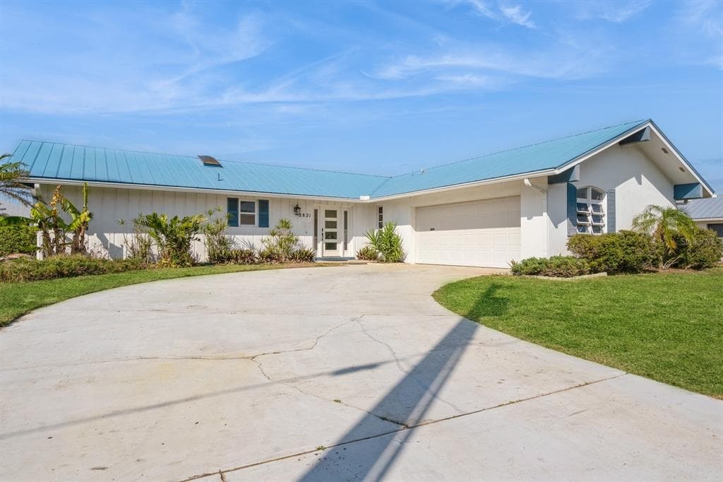 2821 CORAL WAY PUNTA GORDA, FL 33950