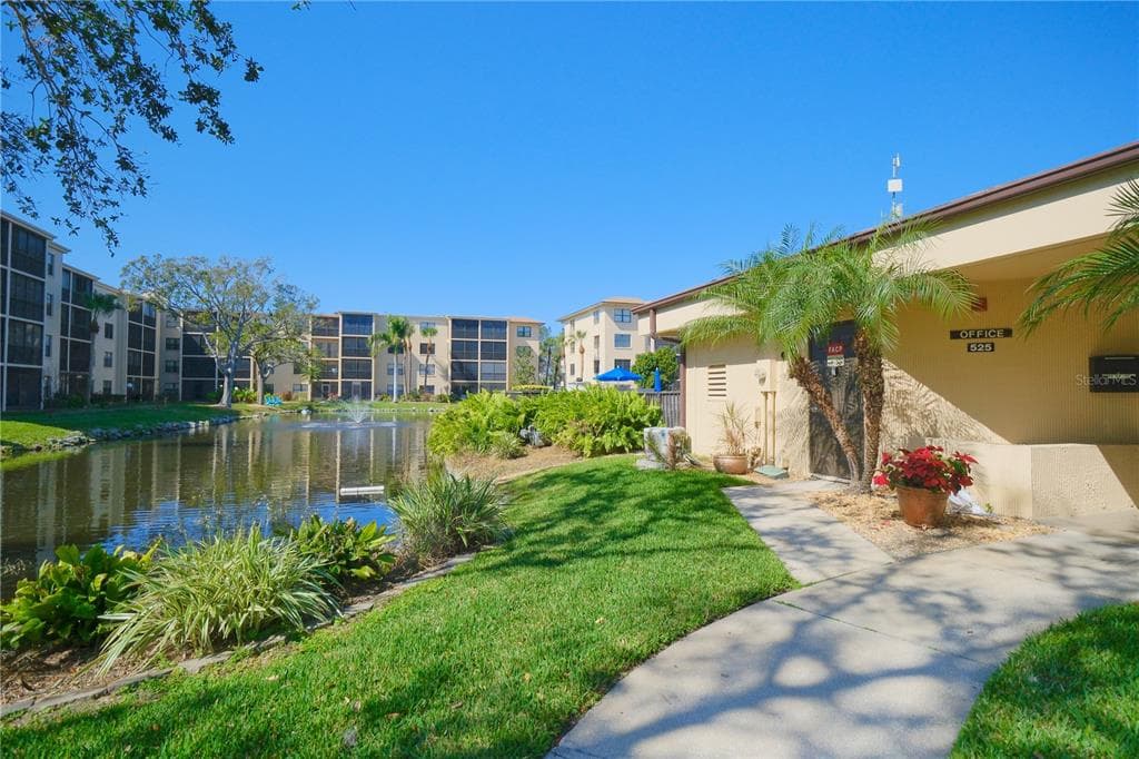 635 30TH AVENUE W UNIT F209 BRADENTON, FL 34205
