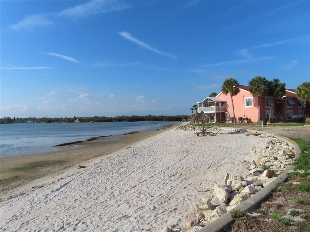 3747 42ND WAY S UNIT C ST PETERSBURG, FL 33711