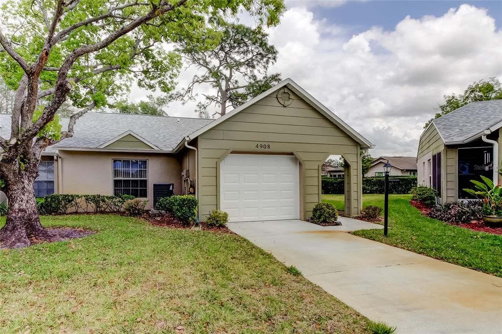 4908 LYNCHBURG COURT NEW PORT RICHEY, FL 34655