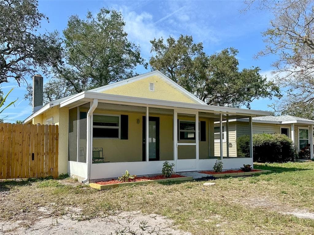 1350 FRIEND AVENUE CLEARWATER, FL 33756