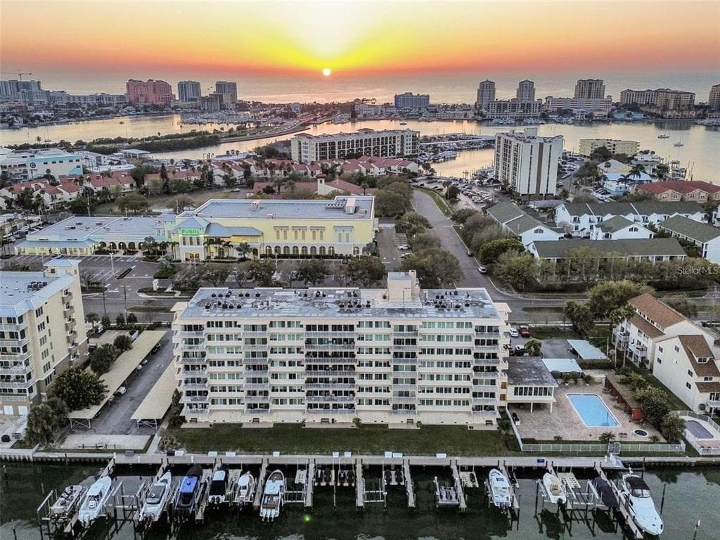 223 ISLAND WAY UNIT 7H CLEARWATER, FL 33767