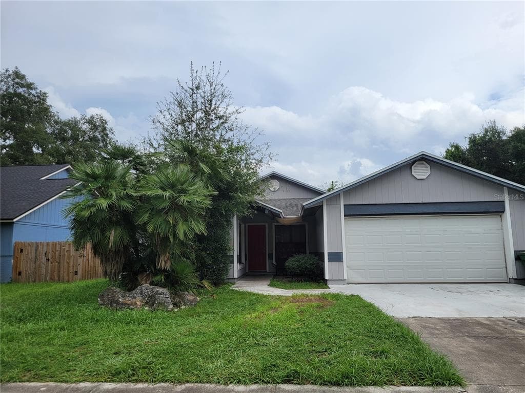 8405 BARRETT PLACE TAMPA, FL 33617
