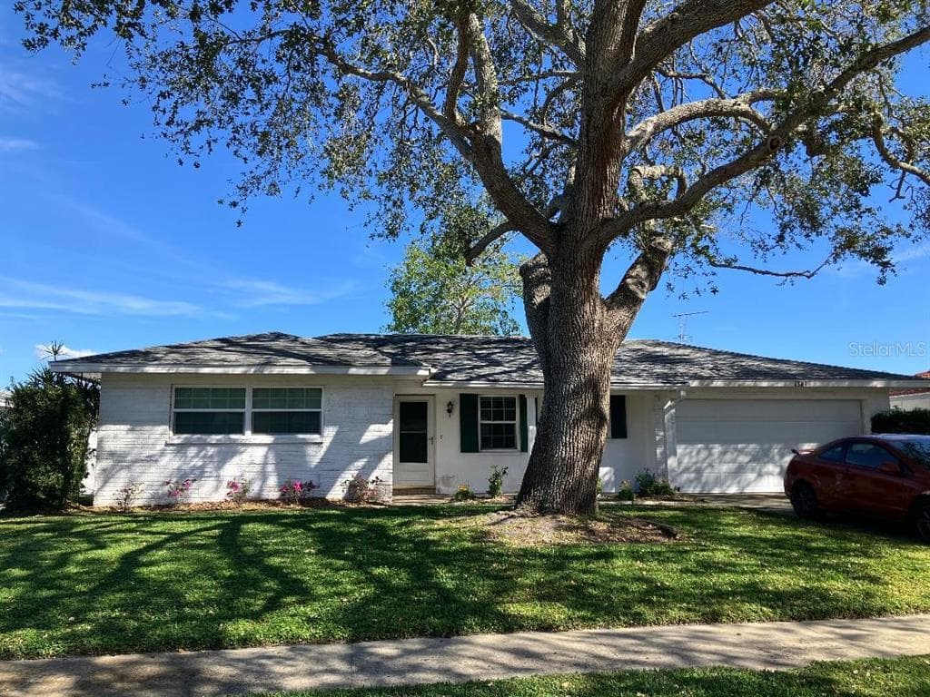 1361 LEONA DRIVE LARGO, FL 33770