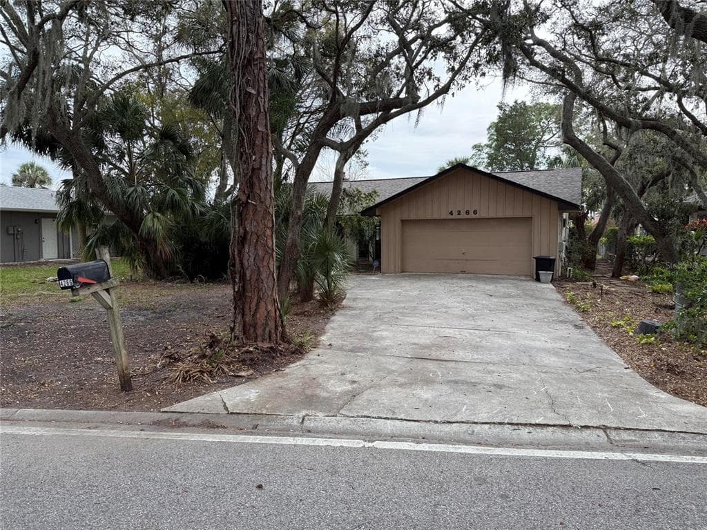 4266 MARINE PARKWAY NEW PORT RICHEY, FL 34652