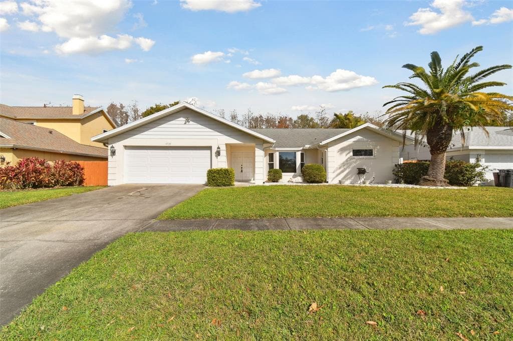 4735 FOXSHIRE CIRCLE TAMPA, FL 33624