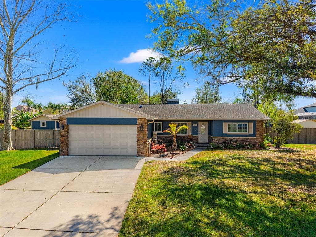 22700 SOUTHSHORE DRIVE LAND O LAKES, FL 34639