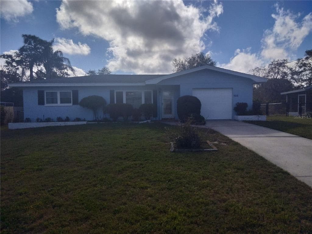 1616 OVERLOOK DRIVE TARPON SPRINGS, FL 34688