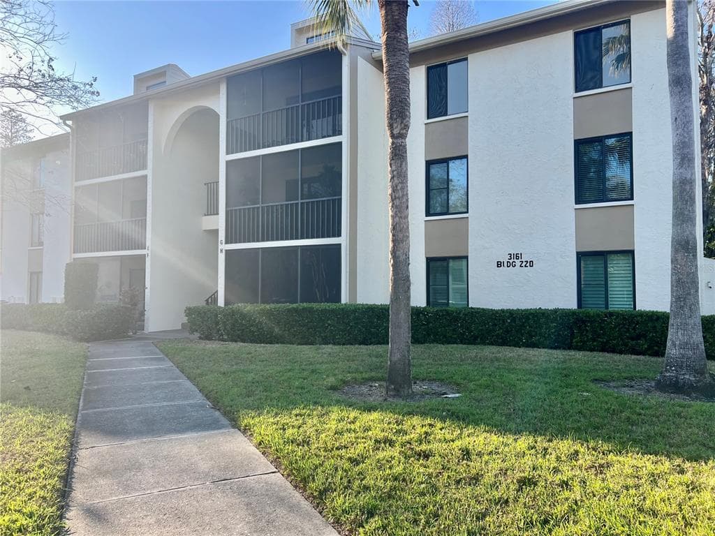 3161 LAKE PINE WAY S UNIT H1 TARPON SPRINGS, FL 34688