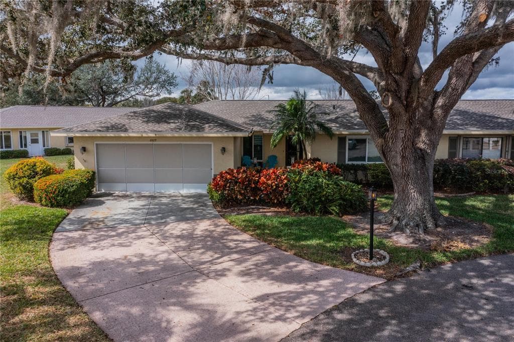 2223 IVAN COURT UNIT 59 SUN CITY CENTER, FL 33573