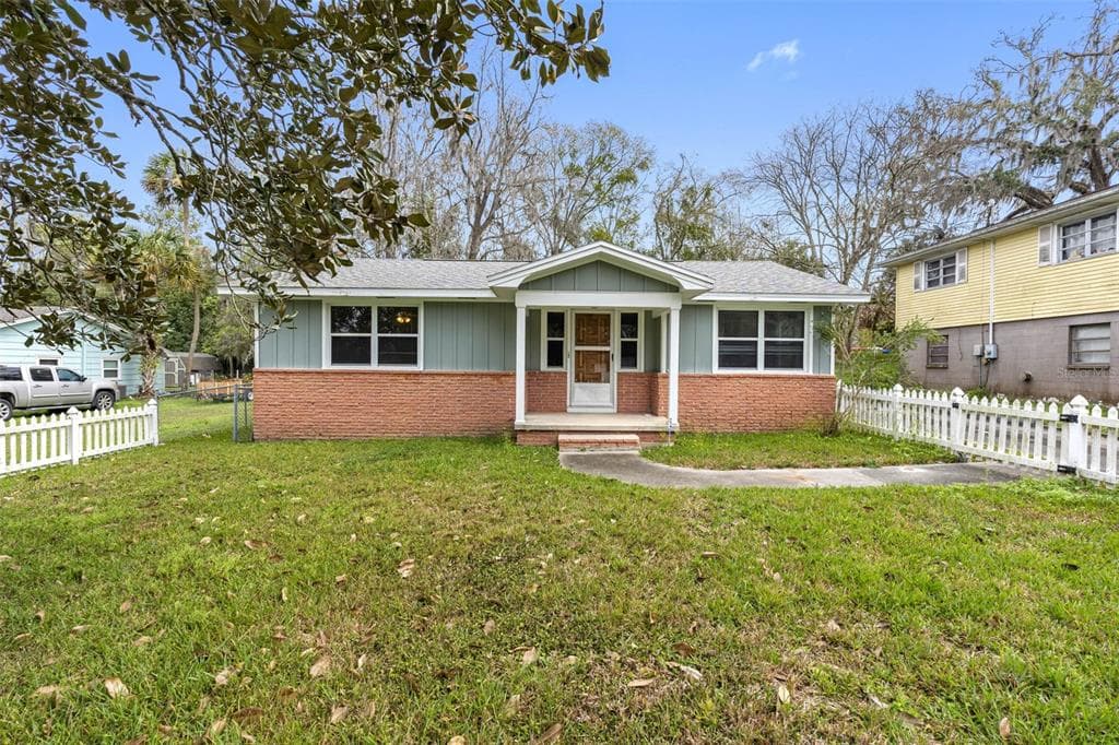 802 WHITEWAY DRIVE BROOKSVILLE, FL 34601