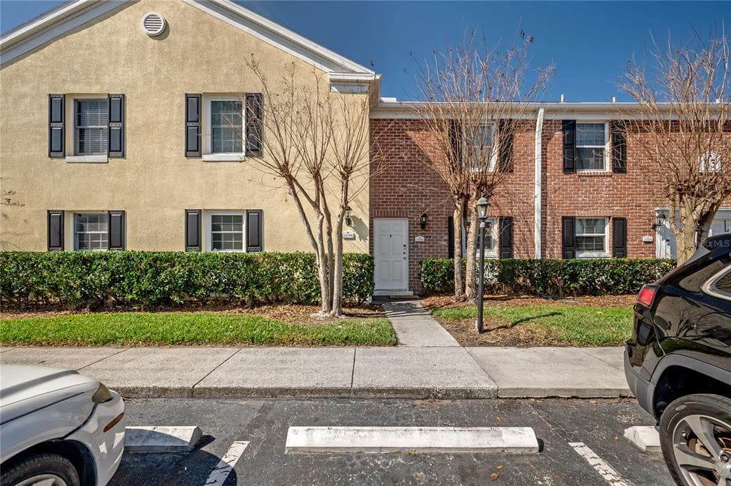 13700 ORANGE SUNSET DRIVE TAMPA, FL 33618