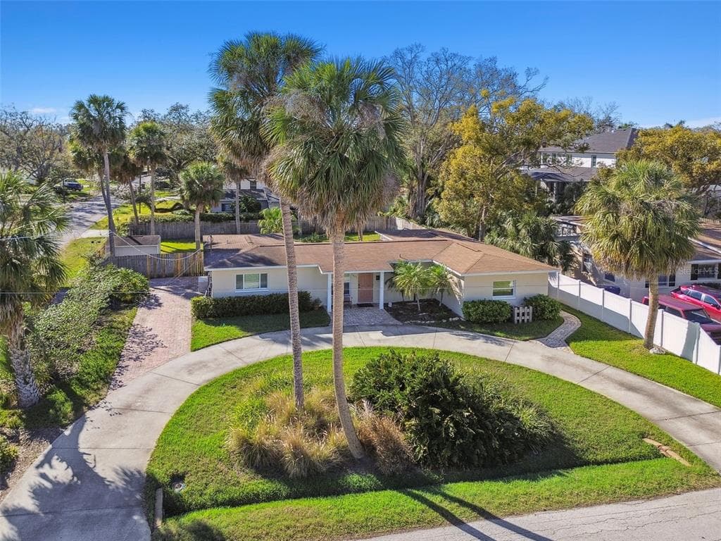 1905 S HESPERIDES STREET TAMPA, FL 33629